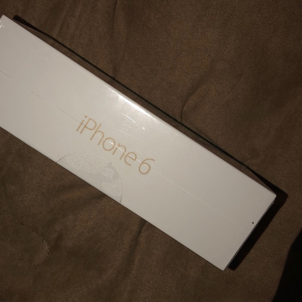 iPhone 6 - Picture 3 of 4